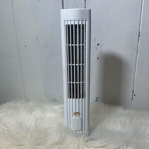 Source Unknown White Minimalist Tower Fan